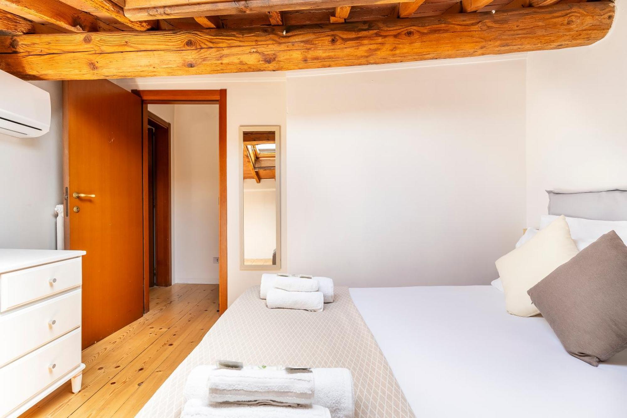 Piazza Santo Spirito Appartamento Con 2 Camere Matrimoniali ฟลอเรนซ์ ภายนอก รูปภาพ